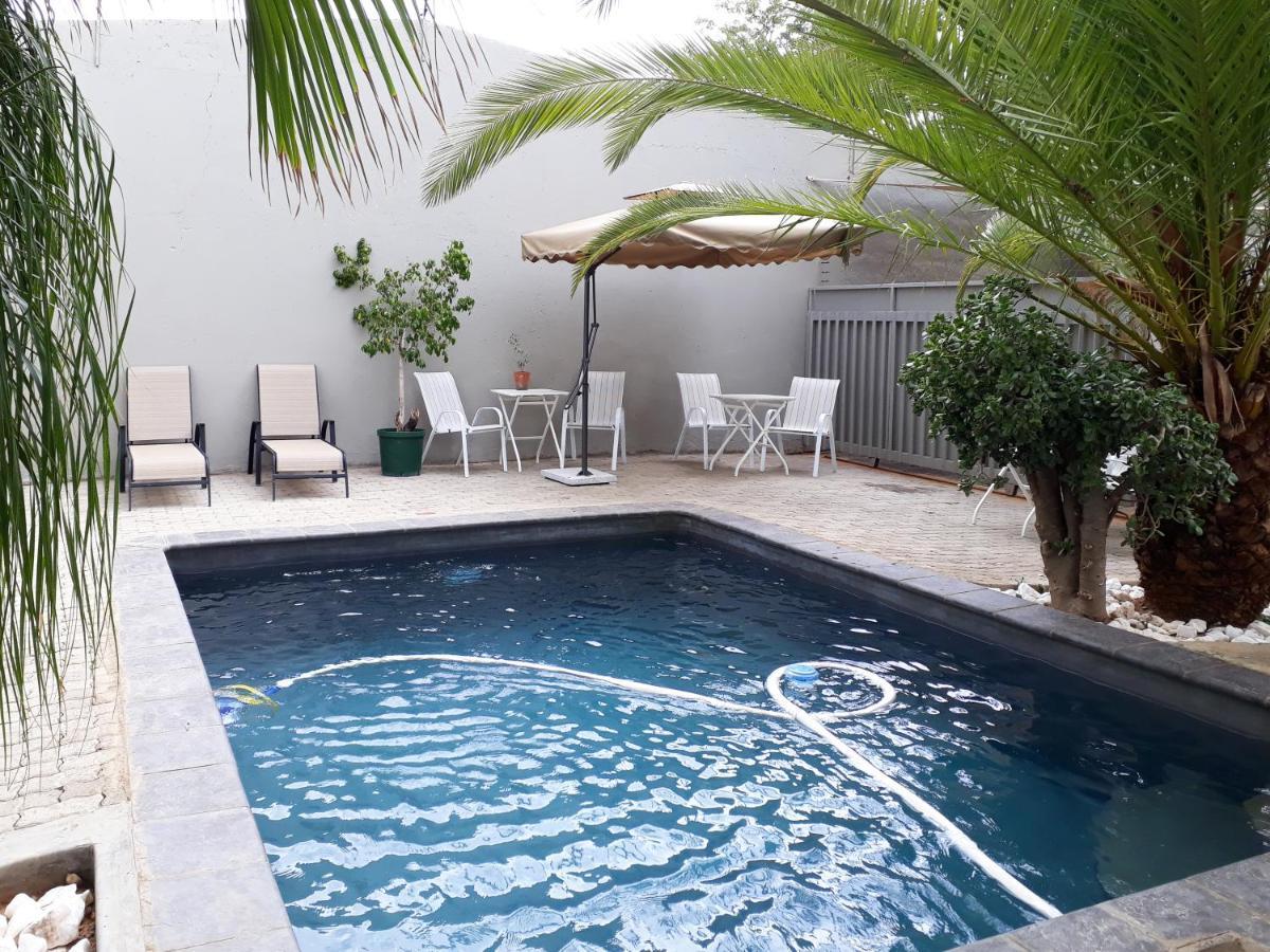 Bateleur Self Catering Cc Lägenhet Windhoek Exteriör bild