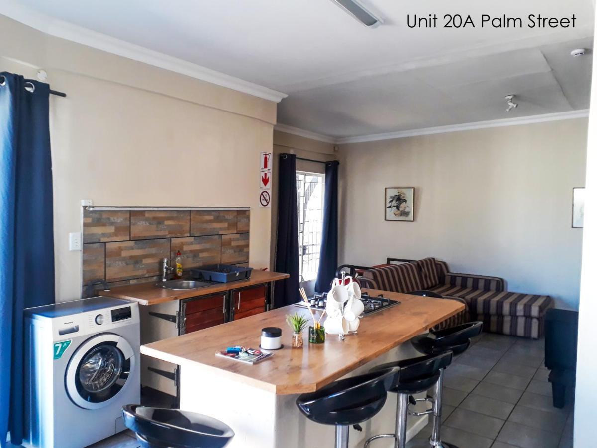 Bateleur Self Catering Cc Lägenhet Windhoek Exteriör bild