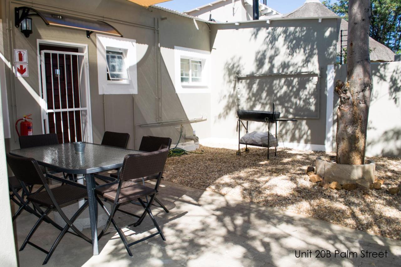 Bateleur Self Catering Cc Lägenhet Windhoek Exteriör bild